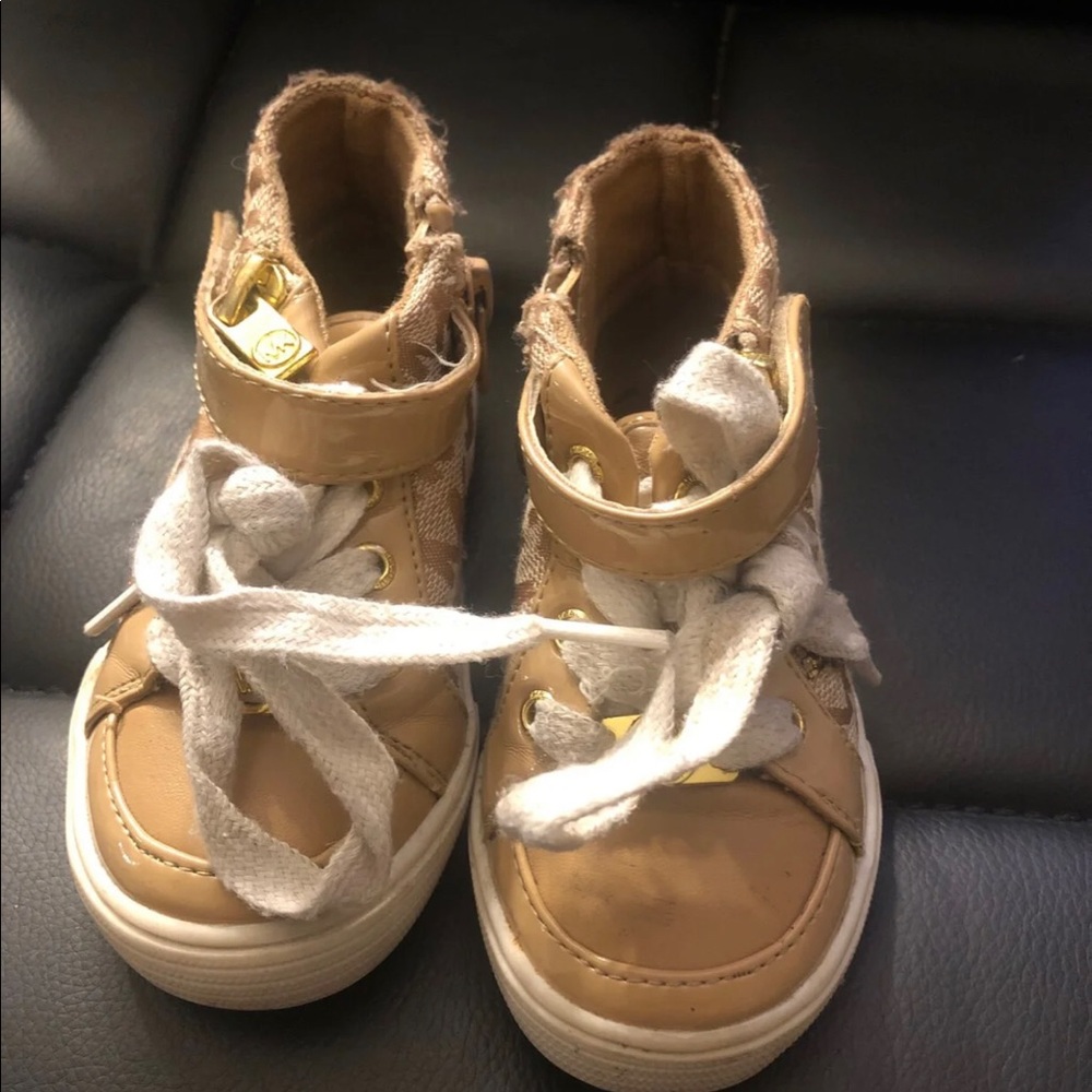 MK girls shoes